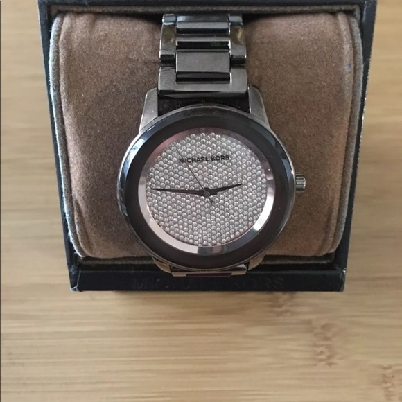 Michael Kors Women\'s MK6245 Kinley Crystal Brown